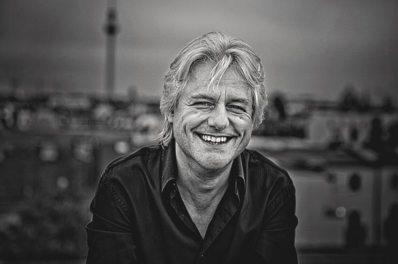 Der Pianist Rolf Zielke interpretiert mit seinem Trio Kultklassiker neu. Foto: Irène Zandel